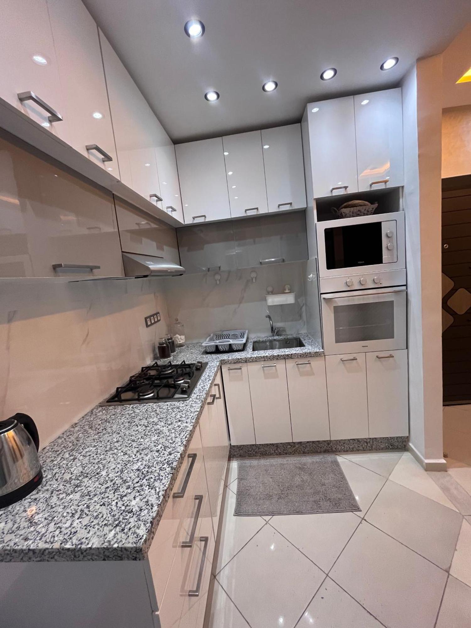 Appartement Renove Avec Style Et Parking Surveille 마라케시 외부 사진